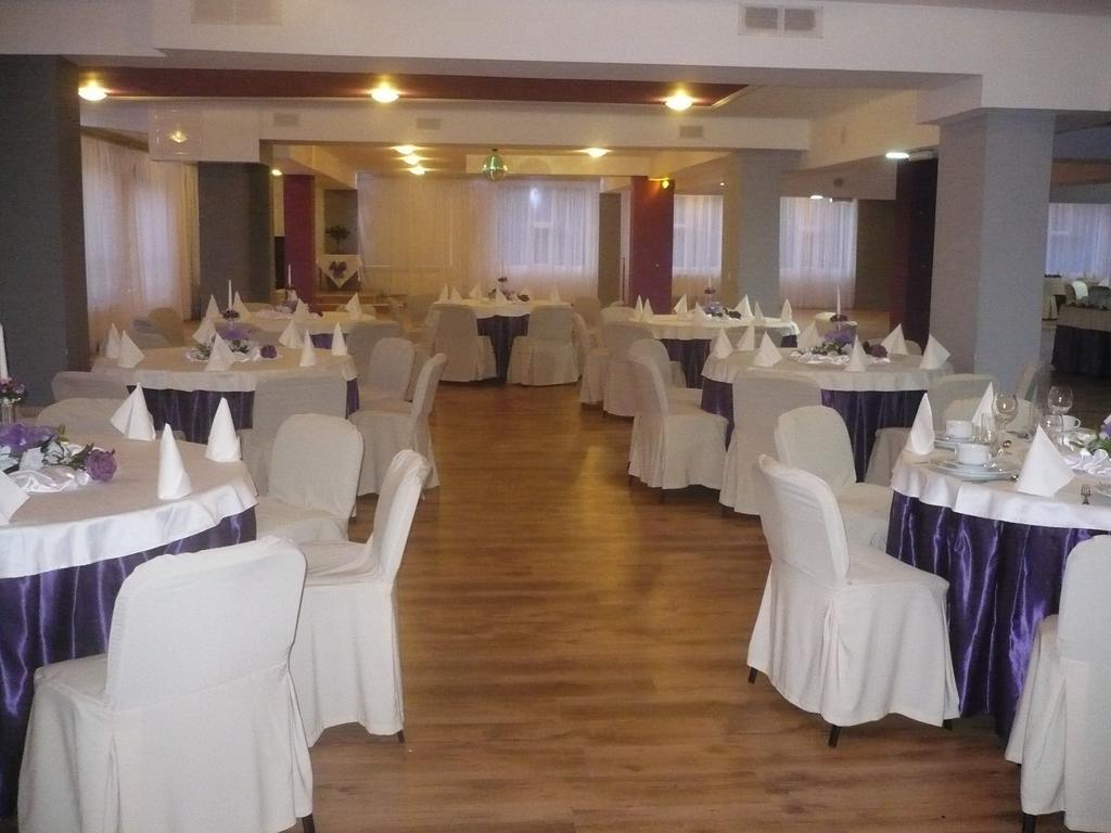 Hotel Akor Бидгошч Екстериор снимка